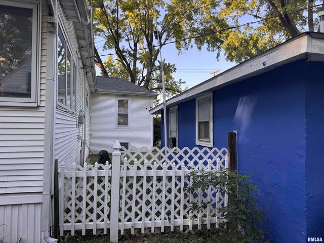 2800 S 13TH Street, Springfield, IL 62703