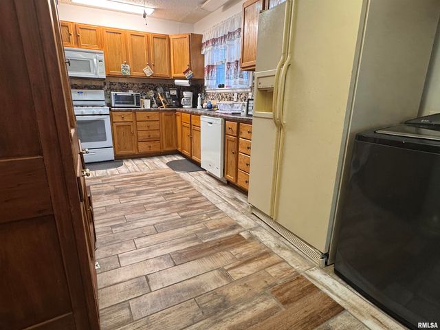 2800 S 13TH Street, Springfield, IL 62703