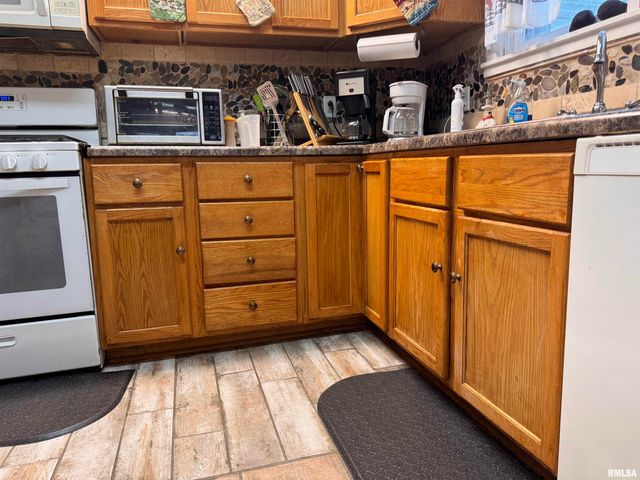 2800 S 13TH Street, Springfield, IL 62703