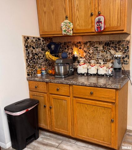 2800 S 13TH Street, Springfield, IL 62703