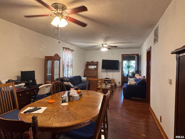 2800 S 13TH Street, Springfield, IL 62703