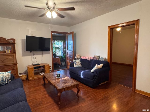 2800 S 13TH Street, Springfield, IL 62703