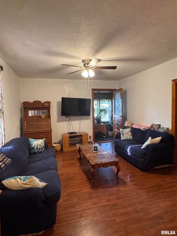 2800 S 13TH Street, Springfield, IL 62703