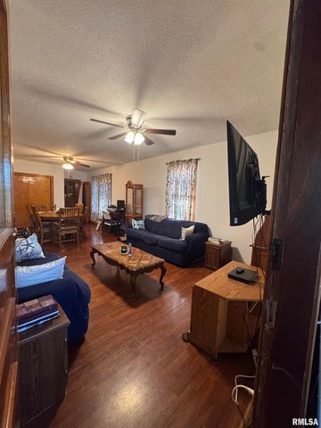 2800 S 13TH Street, Springfield, IL 62703