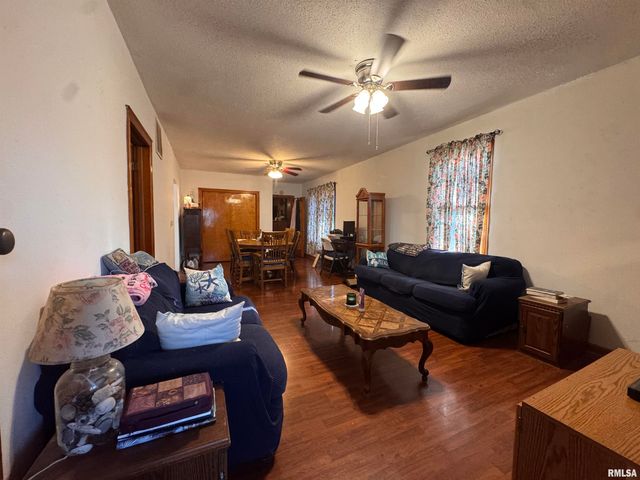 2800 S 13TH Street, Springfield, IL 62703