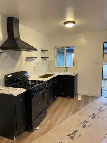1215 Woodworth, San Fernando, CA 91340