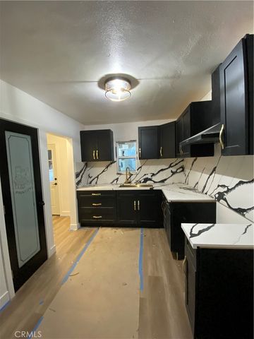 1215 Woodworth, San Fernando, CA 91340