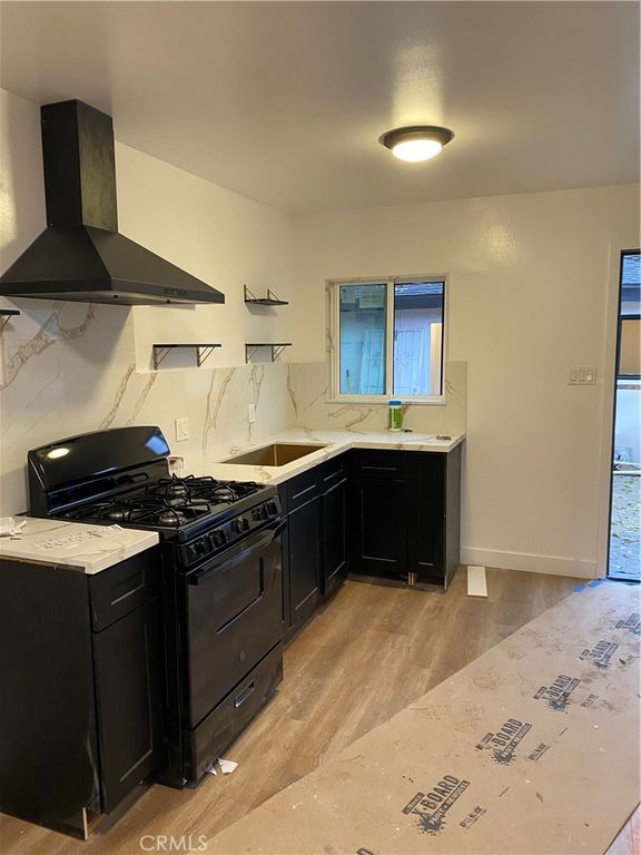 Image 13 of property listing at 1217 1215 Woodworth, San Fernando, CA 91340