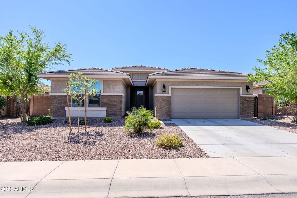 4557 W SOUTH BUTTE Road, San Tan Valley, AZ 85144 — photo 2
