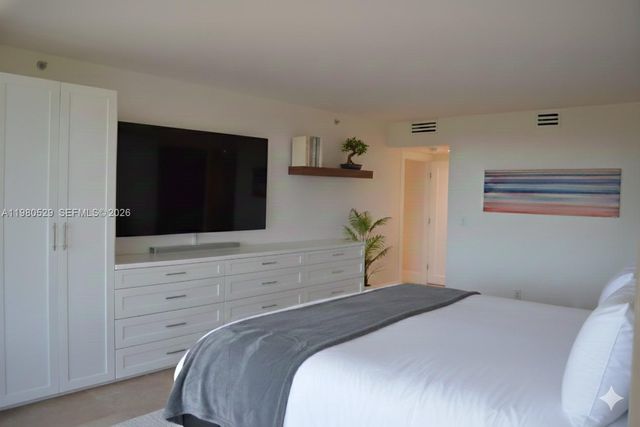 11113 Biscayne Blvd 351, Miami, FL 33181