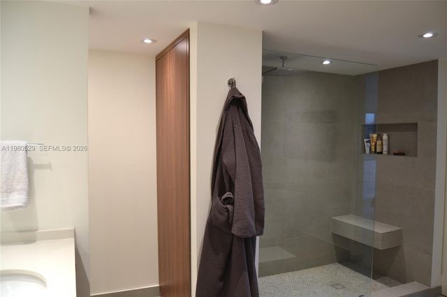 11113 Biscayne Blvd 351, Miami, FL 33181