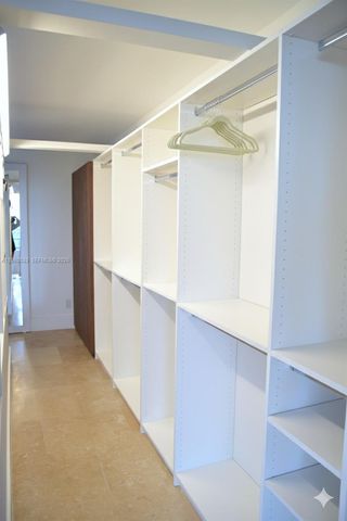 11113 Biscayne Blvd 351, Miami, FL 33181