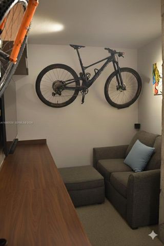 11113 Biscayne Blvd 351, Miami, FL 33181