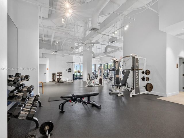 11113 Biscayne Blvd 351, Miami, FL 33181