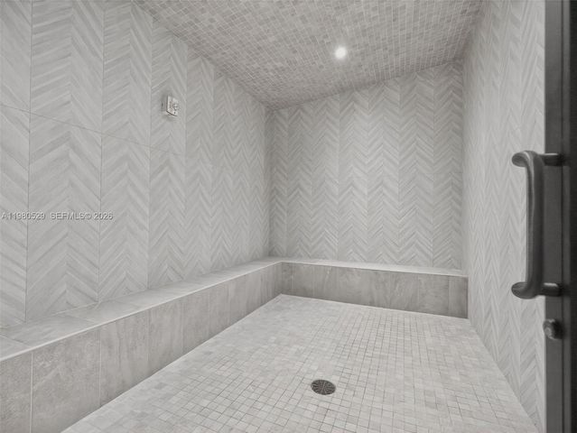11113 Biscayne Blvd 351, Miami, FL 33181
