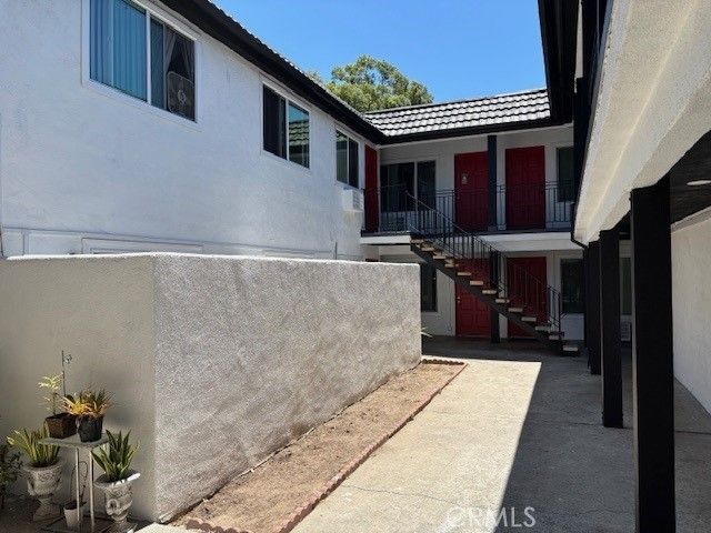 120 E Pine Street, Santa Ana, CA 92701