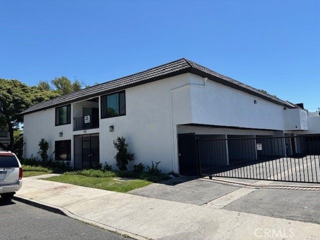 120 E Pine Street, Santa Ana, CA 92701