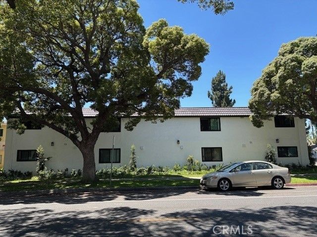120 E Pine Street, Santa Ana, CA 92701