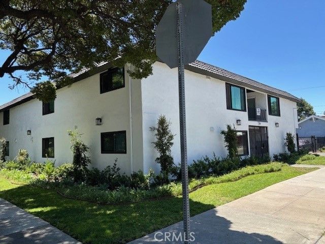 120 E Pine Street, Santa Ana, CA 92701