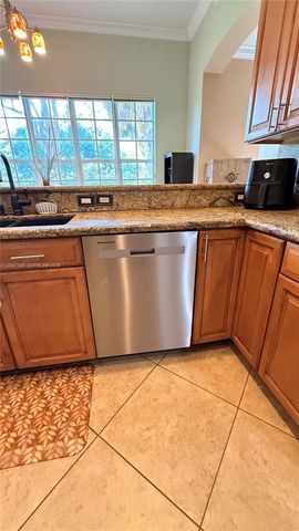 633 SW Jada Rd, Port St. Lucie, FL 34953