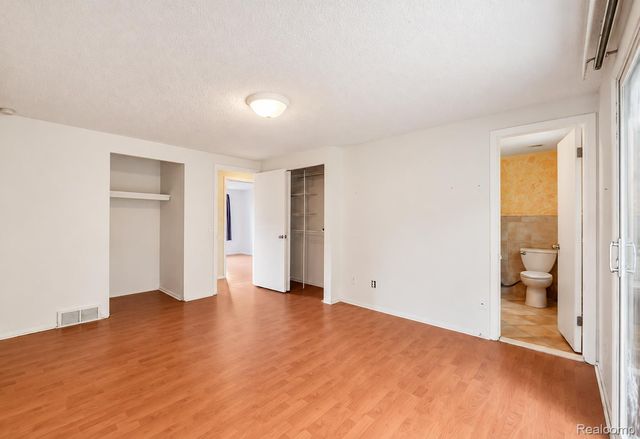 2877 Burgess Hill Drive, Waterford Charter Township, MI 48329