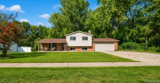 2877 Burgess Hill Drive, Waterford Charter Township, MI 48329