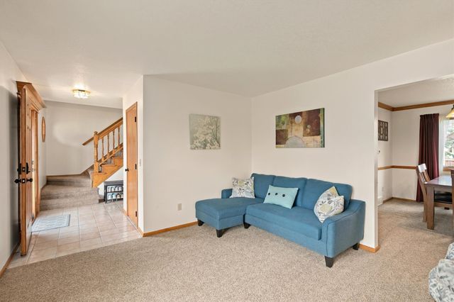 8023 Sutton Drive, Urbandale, IA 50322