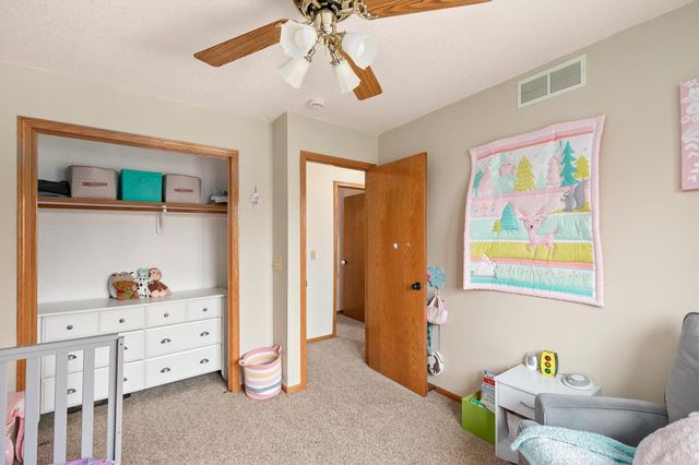 8023 Sutton Drive, Urbandale, IA 50322