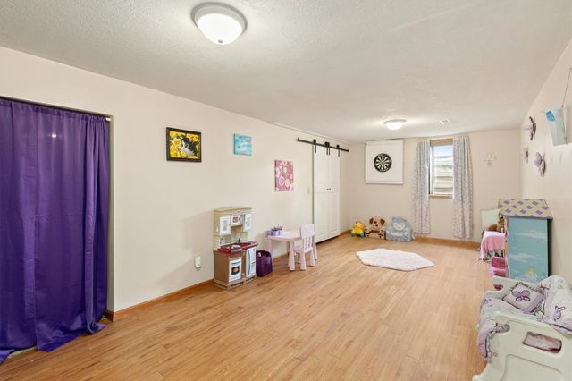 8023 Sutton Drive, Urbandale, IA 50322