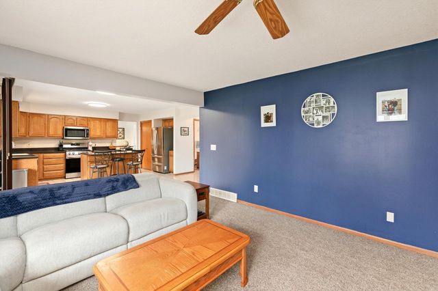 8023 Sutton Drive, Urbandale, IA 50322