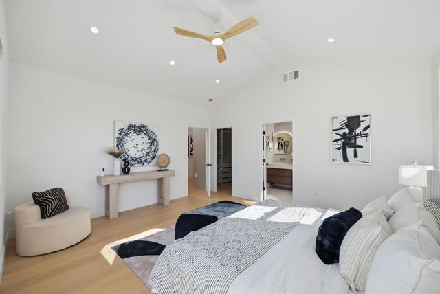 1054 Steinway Avenue, Campbell, CA 95008