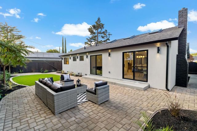 1054 Steinway Avenue, Campbell, CA 95008