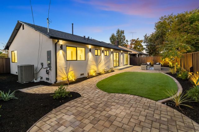 1054 Steinway Avenue, Campbell, CA 95008