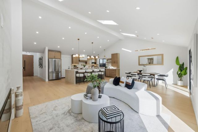 1054 Steinway Avenue, Campbell, CA 95008