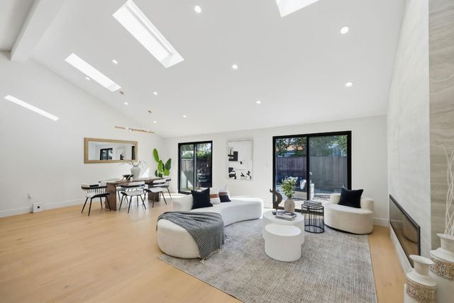 1054 Steinway Avenue, Campbell, CA 95008