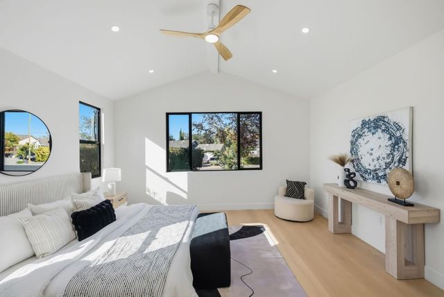 1054 Steinway Avenue, Campbell, CA 95008