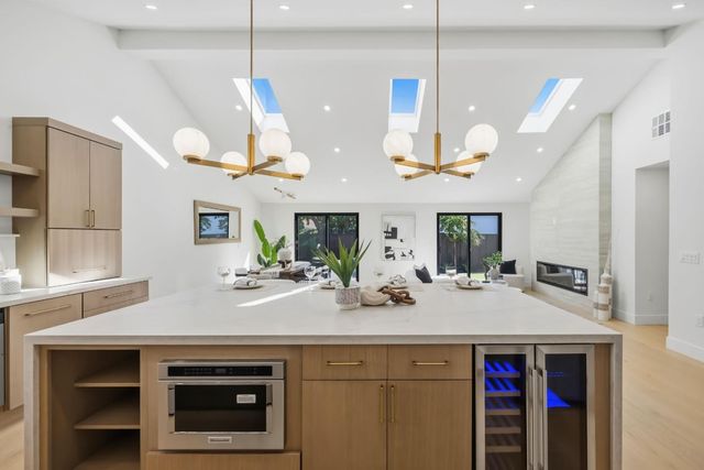 1054 Steinway Avenue, Campbell, CA 95008