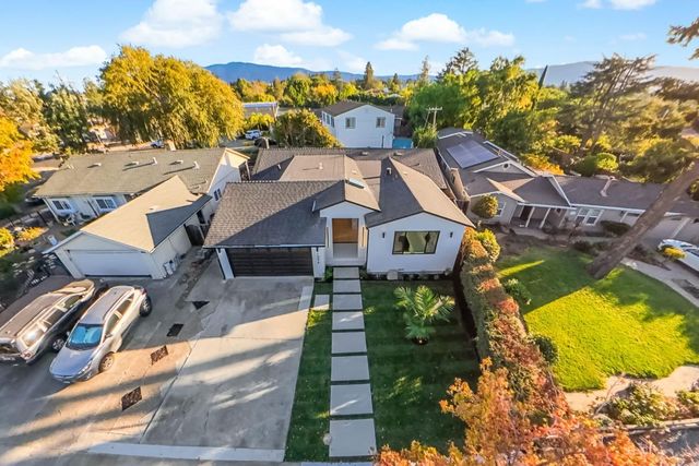 1054 Steinway Avenue, Campbell, CA 95008