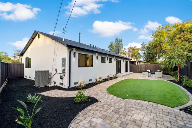 1054 Steinway Avenue, Campbell, CA 95008