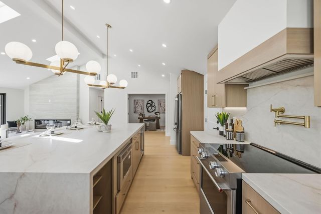 1054 Steinway Avenue, Campbell, CA 95008