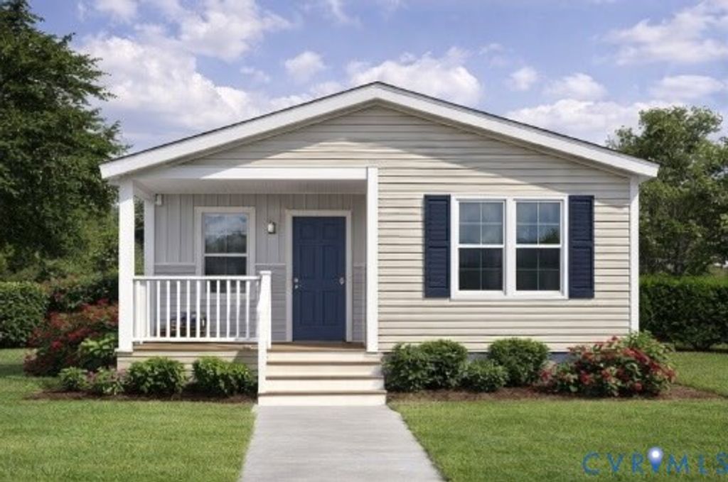 15 Graham Rd, Petersburg, VA 23803