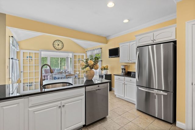 894 Liberty Street 6, Braintree, MA 02184
