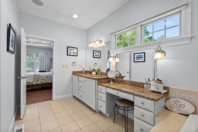 894 Liberty Street 6, Braintree, MA 02184
