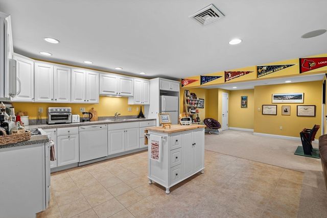 894 Liberty Street 6, Braintree, MA 02184