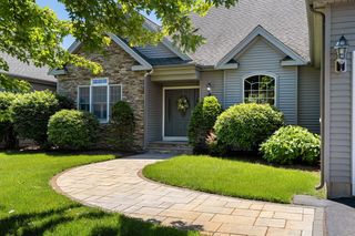 894 Liberty Street 6, Braintree, MA 02184