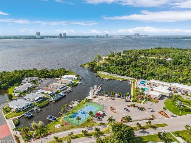 14591 Paul Revere LOOP, North Fort Myers, FL 33917