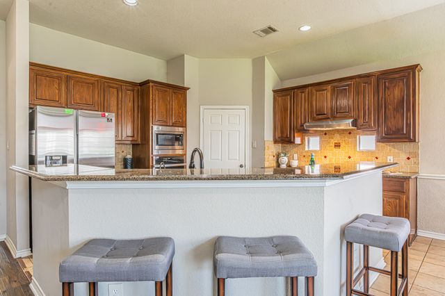 1426 Ranch Hill Drive, Irving, TX 75063