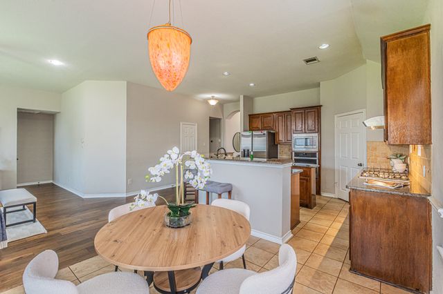 1426 Ranch Hill Drive, Irving, TX 75063