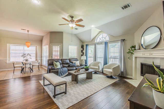1426 Ranch Hill Drive, Irving, TX 75063