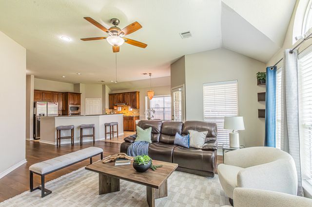 1426 Ranch Hill Drive, Irving, TX 75063